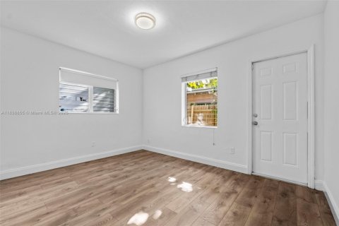 Купить виллу или дом в Ки-Бискейн, Флорида 3 спальни, 121.89м2, № 2022392 - фото 27