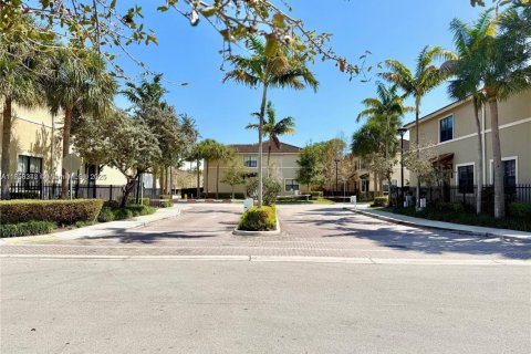 Adosado en venta en Pompano Beach, Florida, 3 dormitorios, 142.88 m2 № 1887524 - foto 24