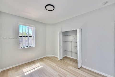 Adosado en venta en Pompano Beach, Florida, 3 dormitorios, 142.88 m2 № 1887524 - foto 10