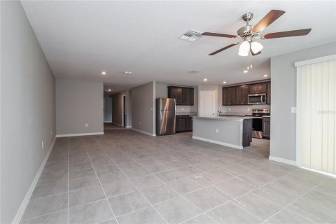 Casa en alquiler en Dundee, Florida, 5 dormitorios, 183.48 m2 № 1883159 - foto 3