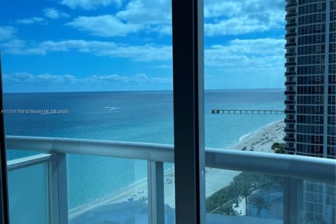 Hôtel, hôtellerie à vendre à Sunny Isles Beach, Floride: 2 chambres, 93.55 m2 № 1730904 - photo 13