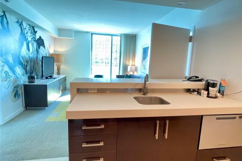 Hôtel, hôtellerie à vendre à Sunny Isles Beach, Floride: 2 chambres, 93.55 m2 № 1730904 - photo 30