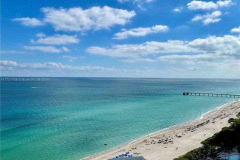 Hôtel, hôtellerie à vendre à Sunny Isles Beach, Floride: 2 chambres, 93.55 m2 № 1730904 - photo 16