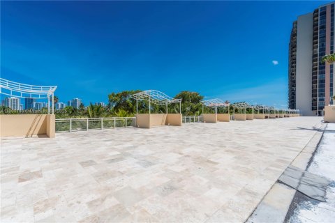 Condominio en venta en Aventura, Florida, 1 dormitorio, 84.82 m2 № 1762734 - foto 23