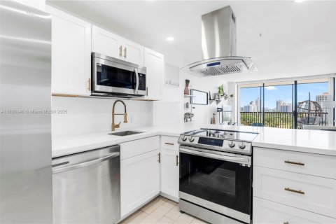 Condominio en venta en Aventura, Florida, 1 dormitorio, 84.82 m2 № 1762734 - foto 8