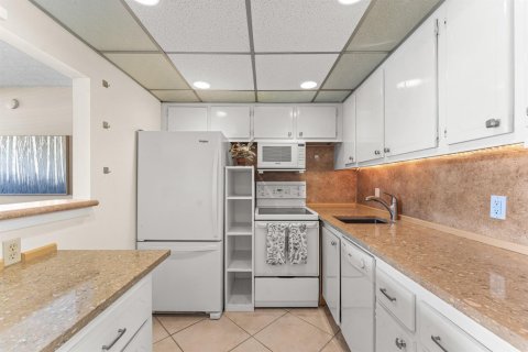 Condo in Deerfield Beach, Florida, 1 bedroom  № 2183097 - photo 5