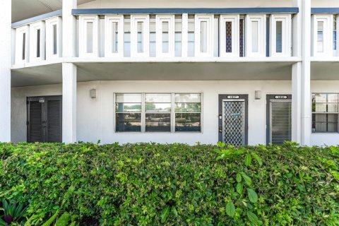 Condo in Deerfield Beach, Florida, 1 bedroom  № 2183097 - photo 14