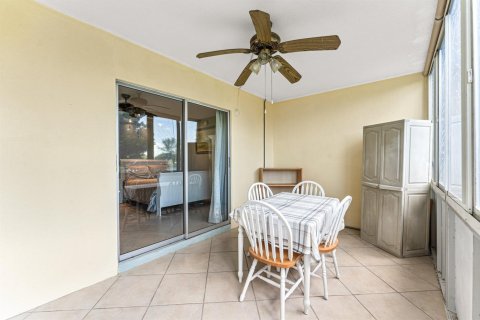 Condo in Deerfield Beach, Florida, 1 bedroom  № 2183097 - photo 10