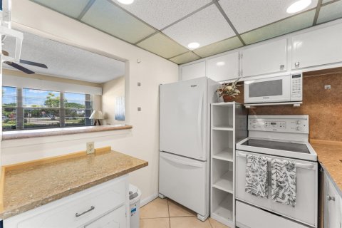 Condo in Deerfield Beach, Florida, 1 bedroom  № 2183097 - photo 6