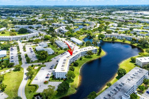 Condo in Deerfield Beach, Florida, 1 bedroom  № 2183097