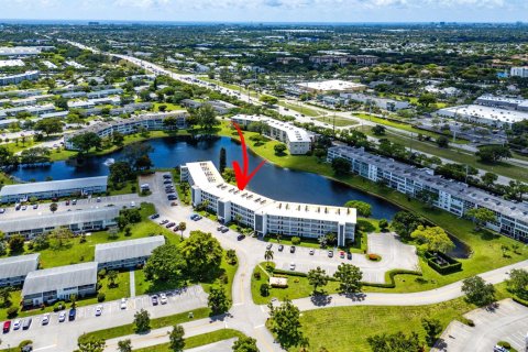 Condo in Deerfield Beach, Florida, 1 bedroom  № 2183097 - photo 19