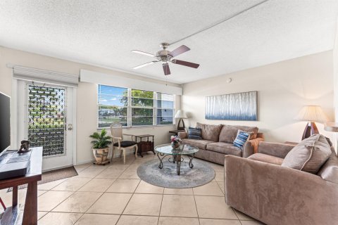 Condo in Deerfield Beach, Florida, 1 bedroom  № 2183097 - photo 3