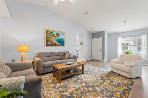 Condo in Weeki Wachee, Florida, 2 bedrooms  № 1853629 - photo 6
