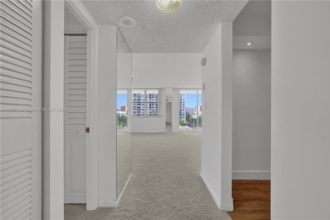 Купить кондоминиум в Авентура, Флорида 2 спальни, 136.19м2, № 2021124 - фото 3