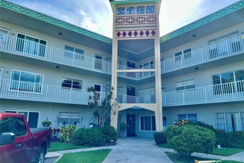 Купить кондоминиум в Клируотер, Флорида 5 комнат, 130.06м2, № 1789269 - фото 1