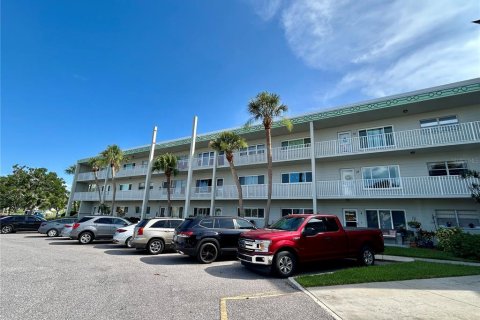 Купить кондоминиум в Клируотер, Флорида 5 комнат, 130.06м2, № 1789269 - фото 2