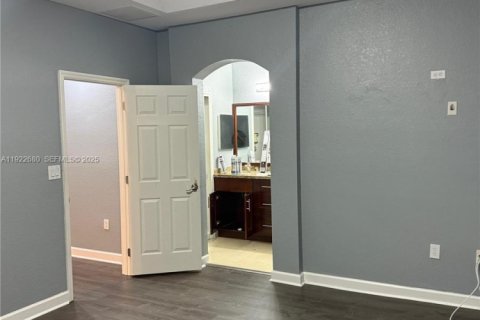 Casa en venta en Doral, Florida, 3 dormitorios, 157 m2 № 1993934 - foto 7