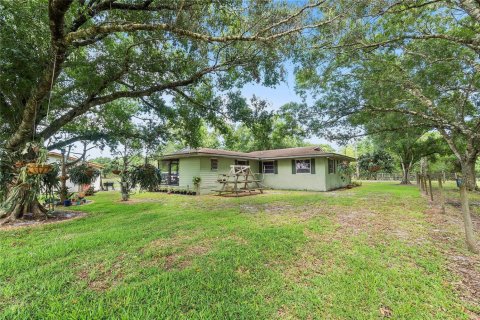House in St. Lucie, Florida 3 bedrooms, 165.18 sq.m. № 2194534 - photo 4