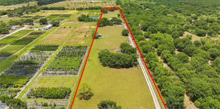 House in St. Lucie, Florida 3 bedrooms, 165.18 sq.m. № 2194534