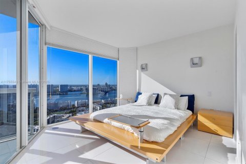 Condo in Sunny Isles Beach, Florida, 3 bedrooms  № 2035441 - photo 30