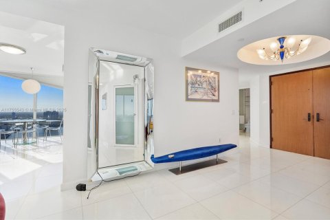 Condo in Sunny Isles Beach, Florida, 3 bedrooms  № 2035441 - photo 21