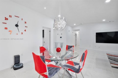 Villa ou maison à vendre à Homestead, Floride: 5 chambres, 148.83 m2 № 2008340 - photo 14