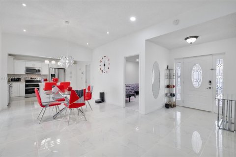 Villa ou maison à vendre à Homestead, Floride: 5 chambres, 148.83 m2 № 2008340 - photo 3