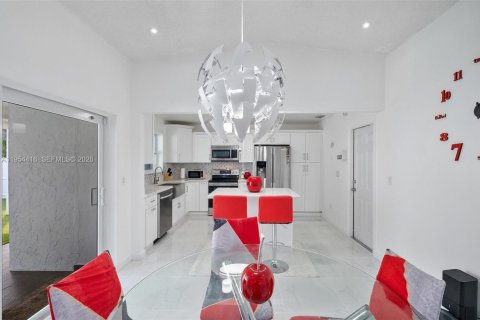 Villa ou maison à vendre à Homestead, Floride: 5 chambres, 148.83 m2 № 2008340 - photo 12