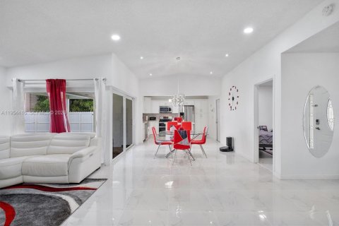 Villa ou maison à vendre à Homestead, Floride: 5 chambres, 148.83 m2 № 2008340 - photo 11