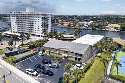 Copropriété à vendre à Hillsboro Beach, Floride: 2 chambres, 85.47 m2 № 2146788 - photo 9