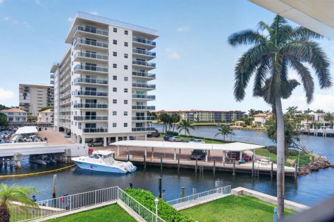Condo in Hillsboro Beach, Florida, 2 bedrooms № 2146788