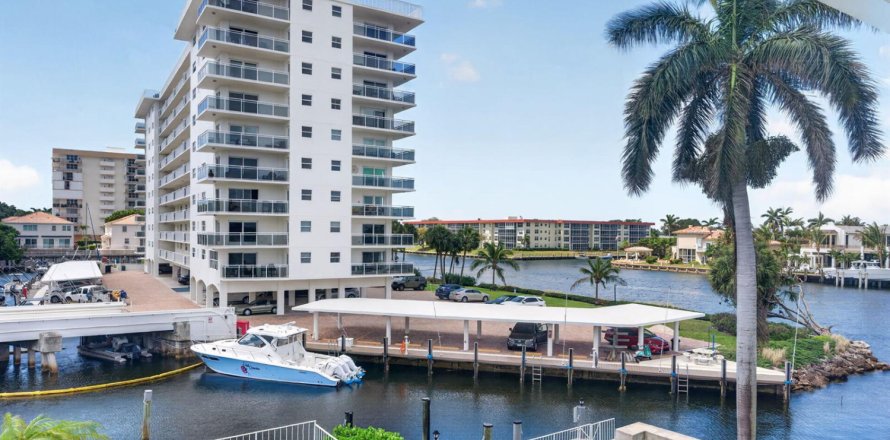 Condo à Hillsboro Beach, Floride, 2 chambres № 2146788