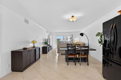 Copropriété à vendre à Hillsboro Beach, Floride: 2 chambres, 85.47 m2 № 2146788 - photo 15