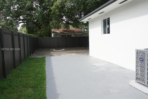 Купить виллу или дом в Майами, Флорида 3 спальни, 162.39м2, № 2064726 - фото 27