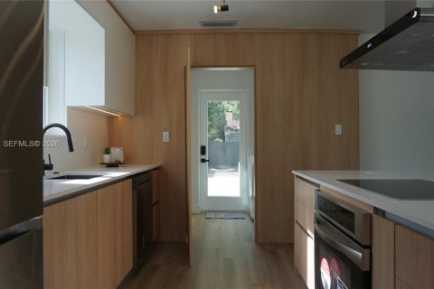 Купить виллу или дом в Майами, Флорида 3 спальни, 162.39м2, № 2064726 - фото 24