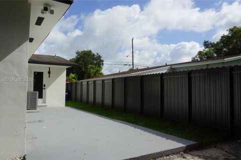 Купить виллу или дом в Майами, Флорида 3 спальни, 162.39м2, № 2064726 - фото 29