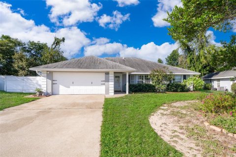 Casa en venta en Deltona, Florida, 3 dormitorios, 160.26 m2 № 1835726 - foto 1