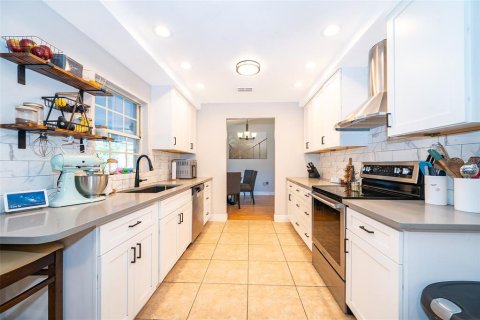 Casa en venta en Deltona, Florida, 3 dormitorios, 160.26 m2 № 1835726 - foto 13