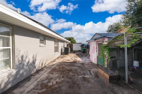 Casa en venta en Deltona, Florida, 3 dormitorios, 160.26 m2 № 1835726 - foto 30