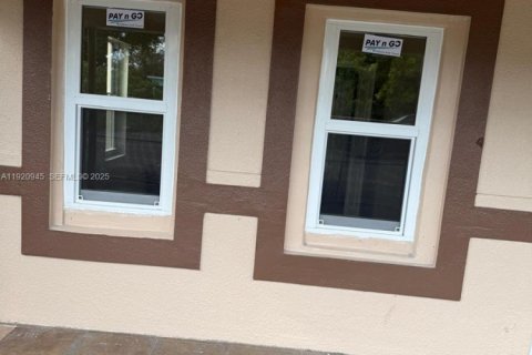 Villa ou maison à louer à Fort Lauderdale, Floride: 3 chambres, 77.67 m2 № 1991729 - photo 23