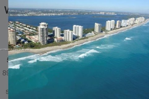 Commercial property in West Palm Beach, Florida 156.91 sq.m. № 1862378 - photo 20