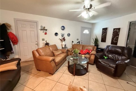House in Palmetto, Florida 6 bedrooms, 232.44 sq.m. № 2122664 - photo 21