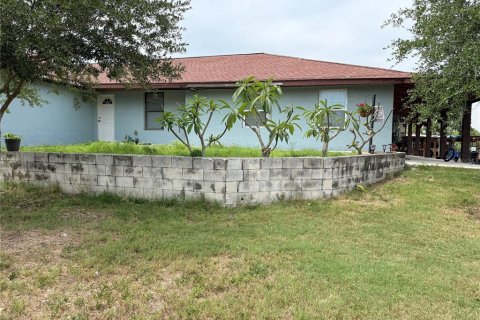 House in Palmetto, Florida 6 bedrooms, 232.44 sq.m. № 2122664 - photo 8