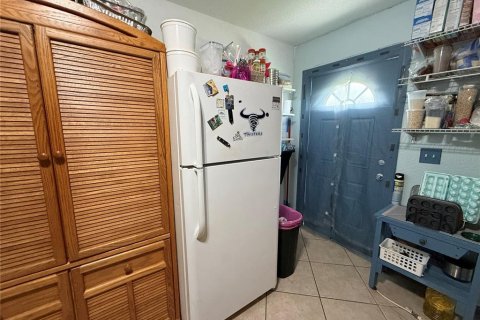 House in Palmetto, Florida 6 bedrooms, 232.44 sq.m. № 2122664 - photo 20
