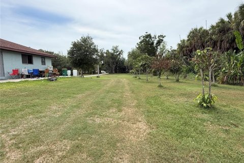 House in Palmetto, Florida 6 bedrooms, 232.44 sq.m. № 2122664 - photo 13
