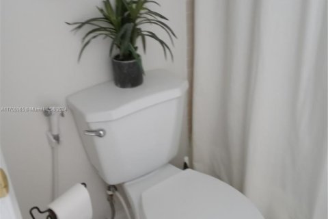 Condominio en venta en Miami, Florida, 2 dormitorios, 89 m2 № 1710861 - foto 8