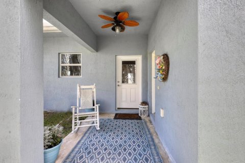 House in St. Lucie, Florida 2 bedrooms, 156.08 sq.m. № 2251591 - photo 8