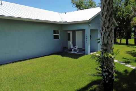 House in St. Lucie, Florida 2 bedrooms, 156.08 sq.m. № 2251591 - photo 7
