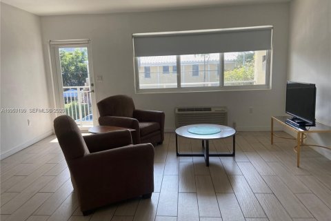 Immobilier commercial à vendre à Miami Beach, Floride: 386.66 m2 № 2005849 - photo 8