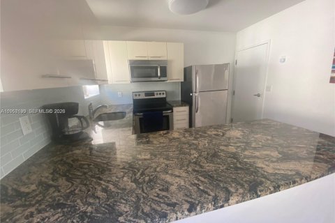 Immobilier commercial à vendre à Miami Beach, Floride: 386.66 m2 № 2005849 - photo 12